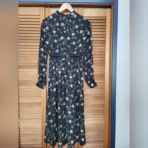 Topshop, Woodland Floral Lattice Waist Dress, Green/Black, Size 4 - Picture 3 of 11